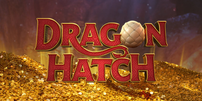 Pantalla de la tragamonedas Dragon Hatch de PG Soft, con dragones bebé eclosionando sobre una cuadrícula de 5x5