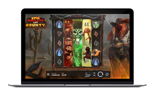 Pantalla de la tragamonedas Epic Bullets and Bounty de Hacksaw Gaming con visual de viejo oeste desgastado y la cazarrecompensas Quick Draw Kate
