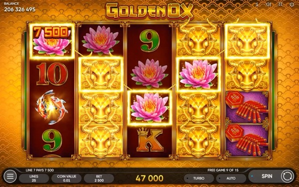 Arte oficial de la tragamonedas Golden Ox de Endorphina, con buey dorado y sobres rojos de la suerte