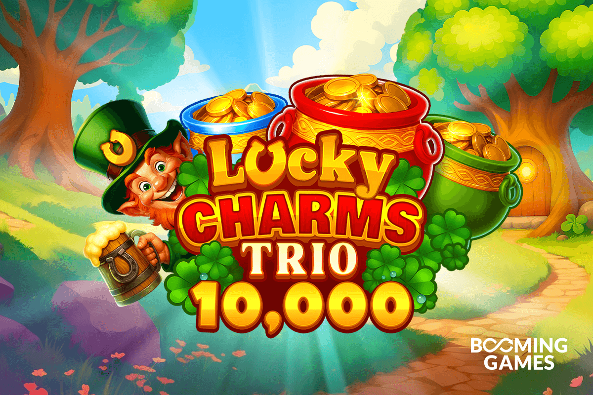 Arte oficial de Lucky Charms Trio 10,000, con tréboles de cuatro hojas, herraduras doradas y ollas de oro en un escenario de suerte irlandesa
