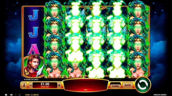 Arte oficial de la tragamonedas Medusa Money de RubyPlay, con la Gorgona Medusa en un escenario de mitología griega