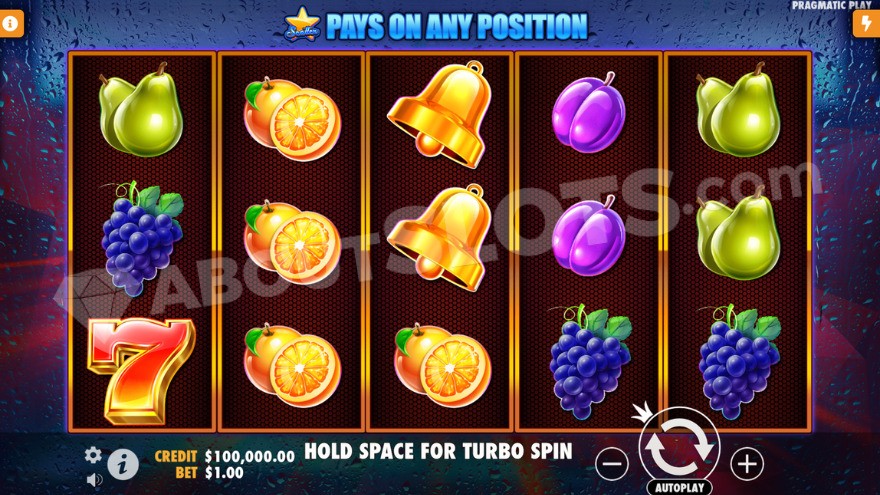 Pantalla de la tragamonedas Super 7s de Pragmatic Play, con símbolos de frutas clásicas y el Siete rojo sobre fondo azul oscuro