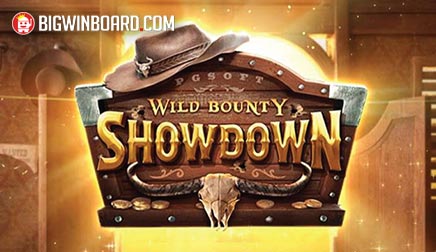 Pantalla de la tragamonedas Wild Bounty Showdown de PG Soft, con una cazarrecompensas en un pueblo del Viejo Oeste